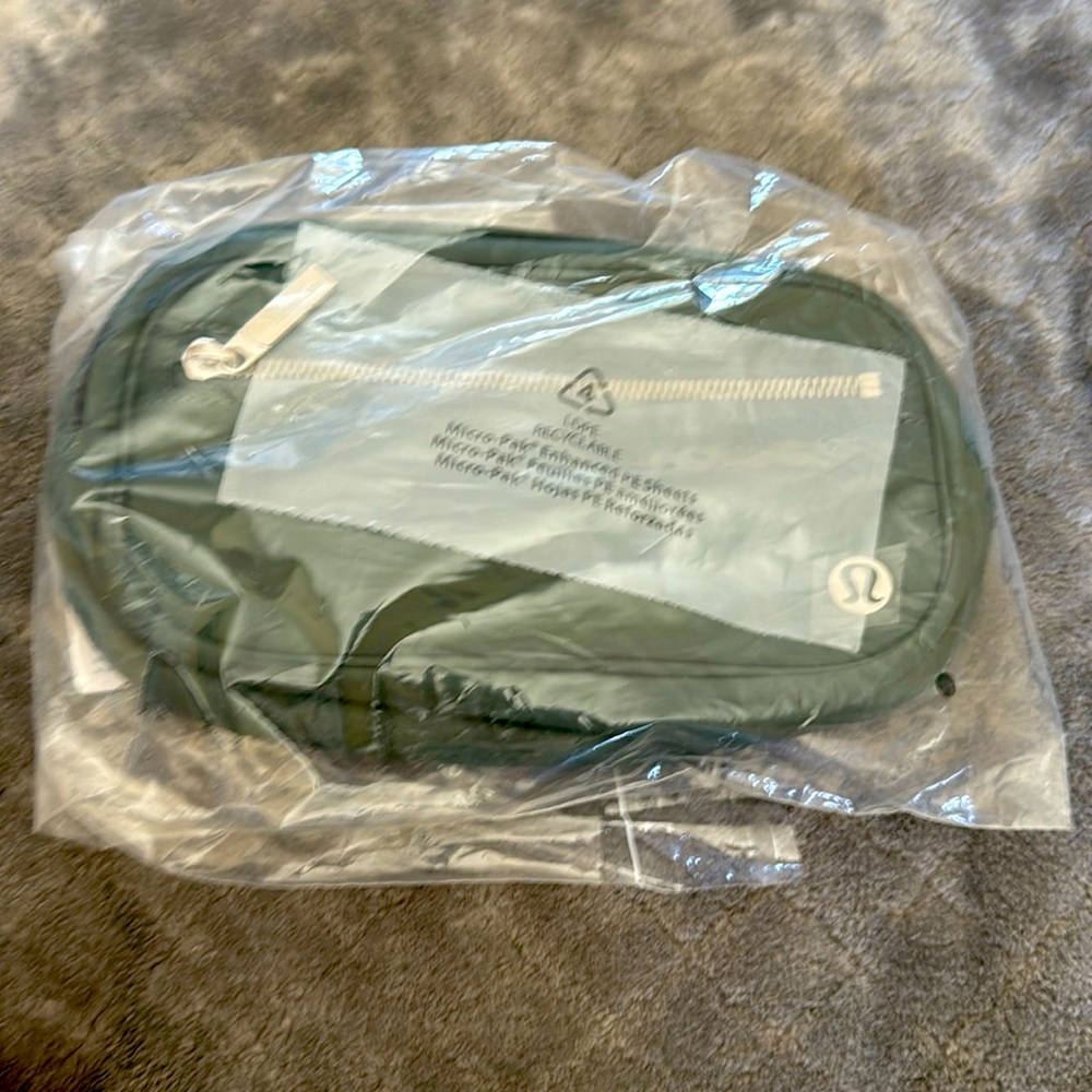 NWT lululemon Wunderlust Belt bag